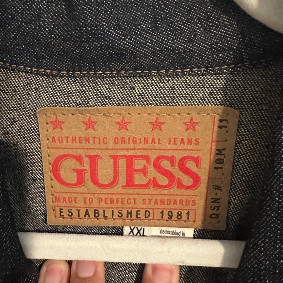 VINTAGE Guess Jean jacket - Picture 5 of 6